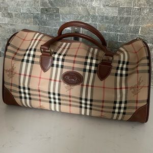 Burberry weekend bag
